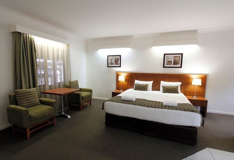 Люкс Повышенной Комфортности, Chinchilla Downtown Motor Inn