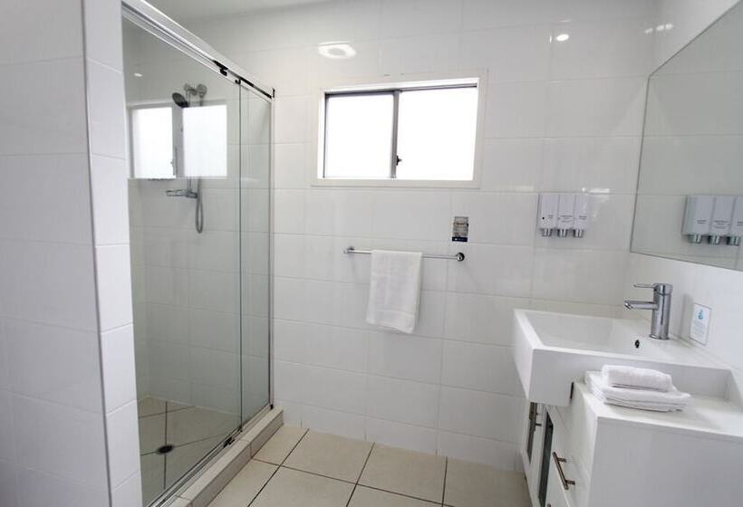 デラックススイート, Chinchilla Downtown Motor Inn