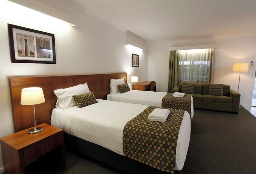 Люкс Повышенной Комфортности, Chinchilla Downtown Motor Inn