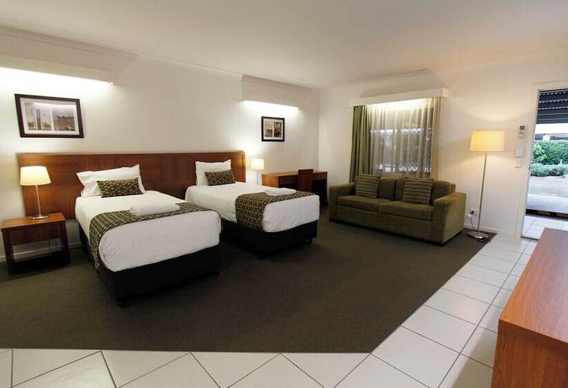 Люкс Повышенной Комфортности, Chinchilla Downtown Motor Inn