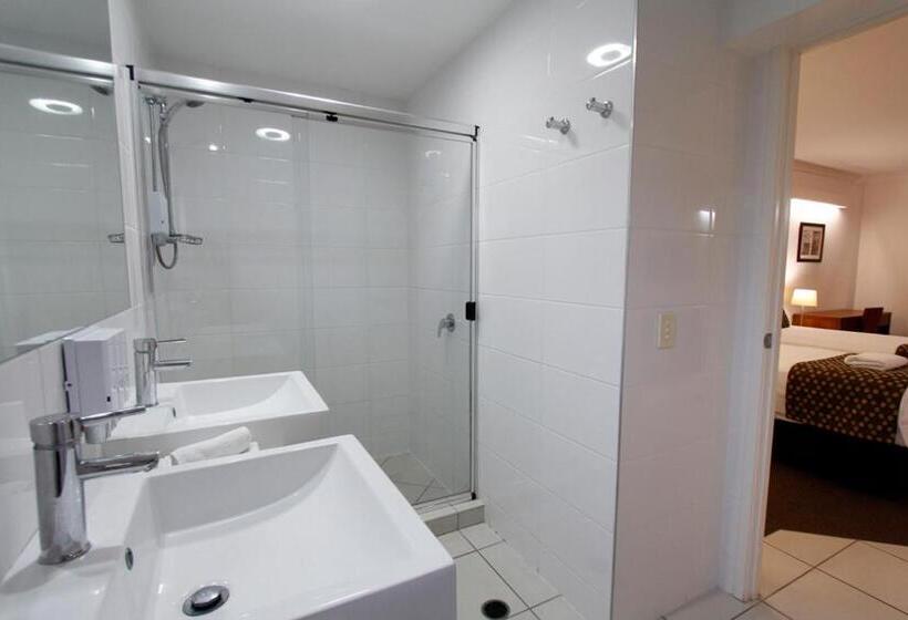 デラックススイート, Chinchilla Downtown Motor Inn