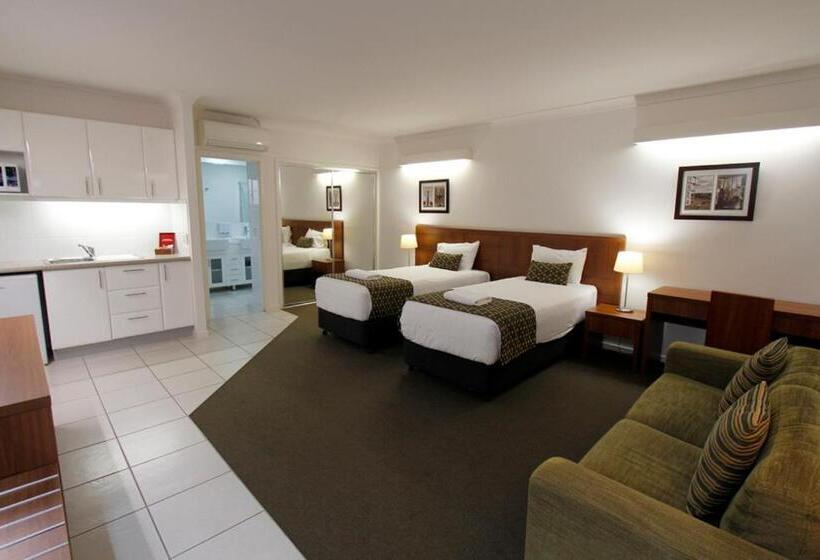 デラックススイート, Chinchilla Downtown Motor Inn