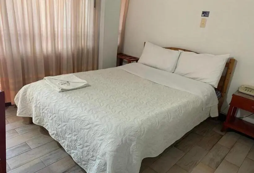 اتاق استاندارد یک نفره, El Cid Plaza Premium