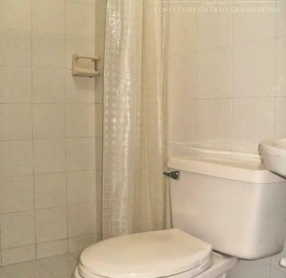 اتاق استاندارد سه نفره, El Cid Plaza Premium