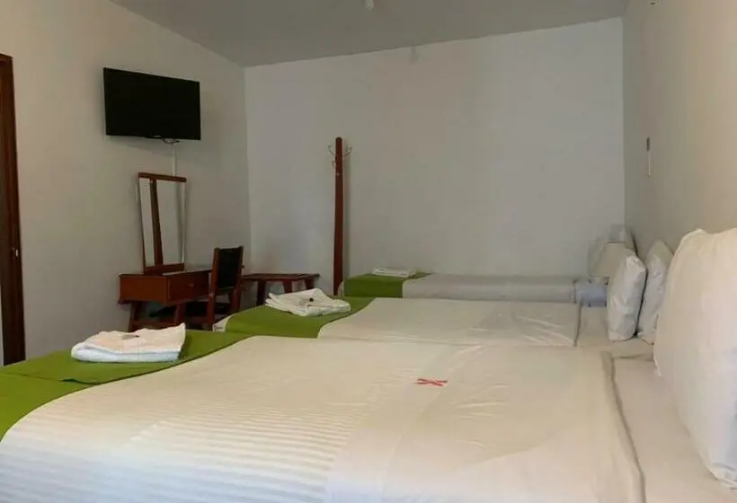 اتاق استاندارد سه نفره, El Cid Plaza Premium