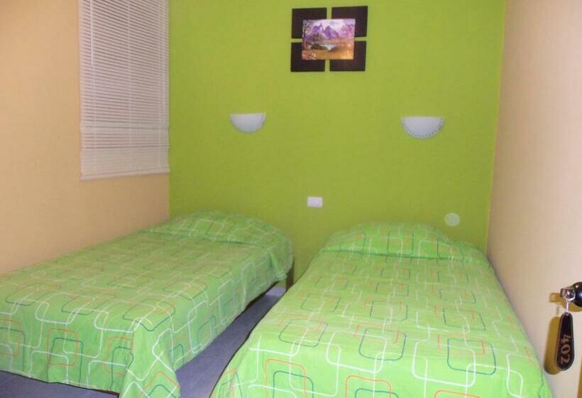 스탠다드 룸, Hostal Boulevard