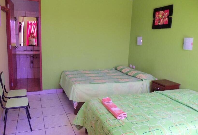 חדר משפחתי, Hostal Boulevard