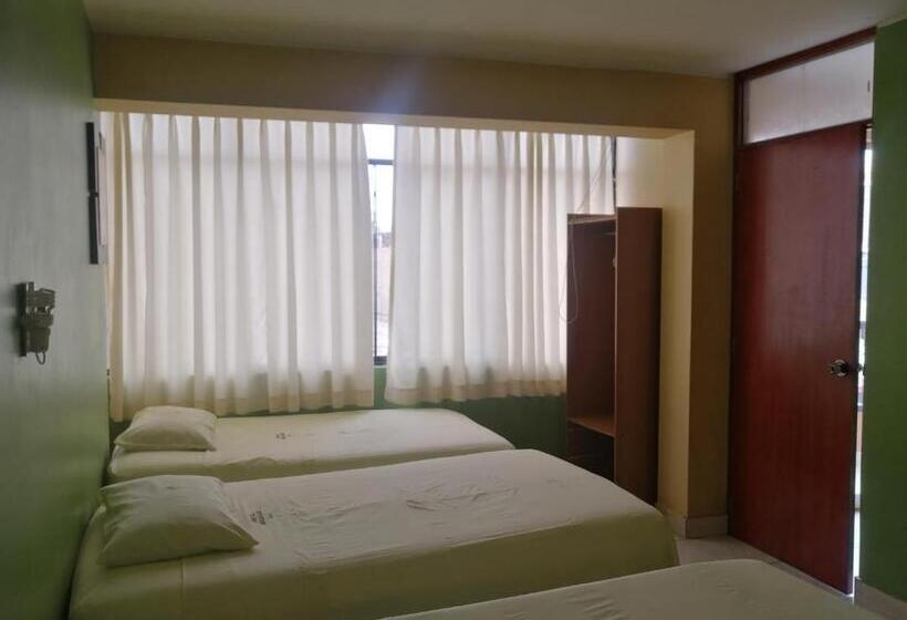 חדר משפחתי, Hostal Boulevard