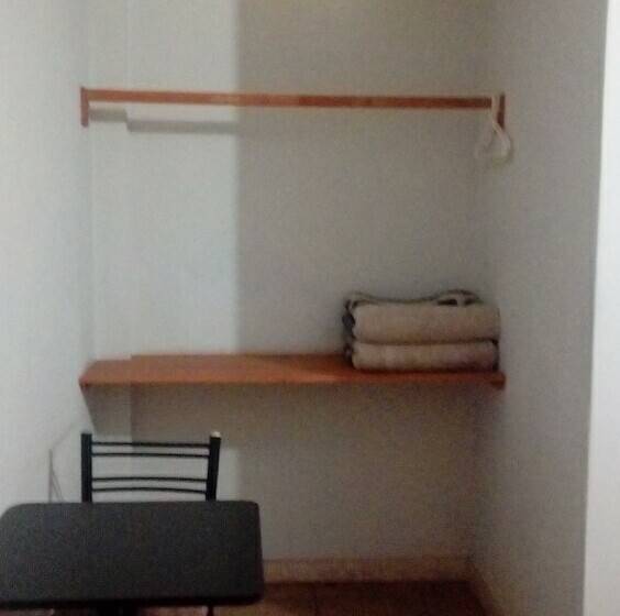 اتاق استاندارد, Buen Pastor   Hostel