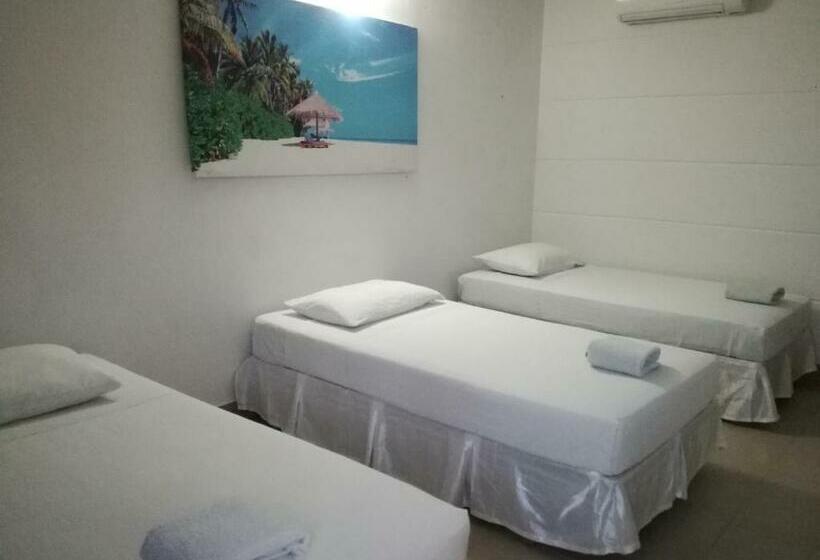 اتاق استاندارد چهار تخته, La Fragata