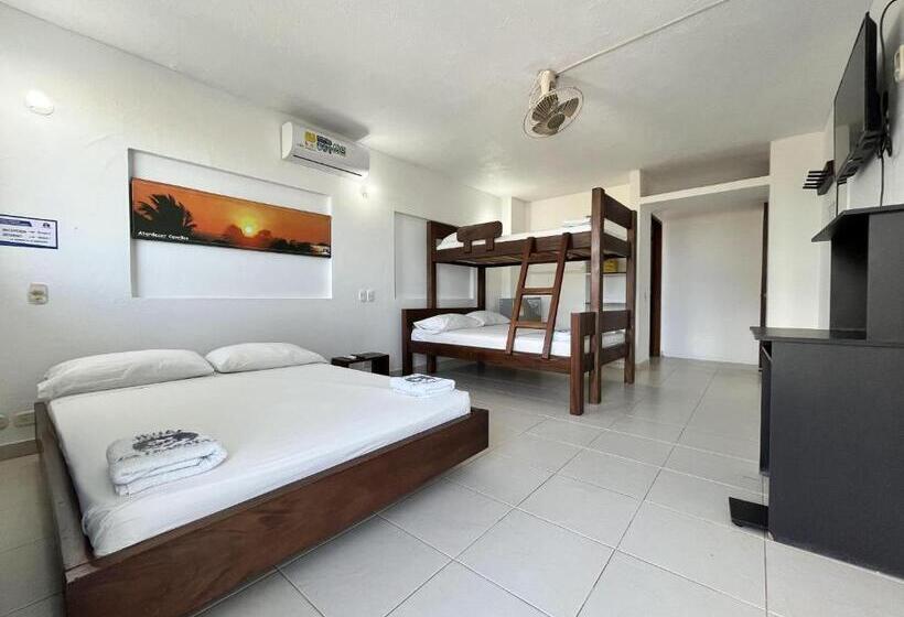 اتاق خانوادگی, La Fragata