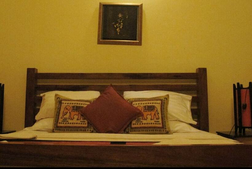 غرفة قياسية, Mea Culpa Kampot