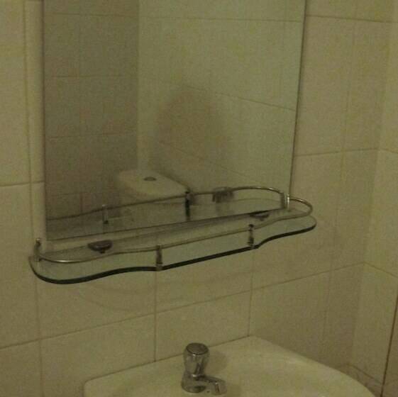 غرفة قياسية, Mea Culpa Kampot