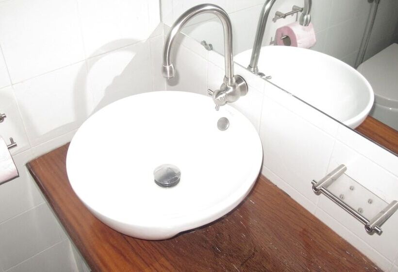 غرفة قياسية فردية, Mea Culpa Kampot