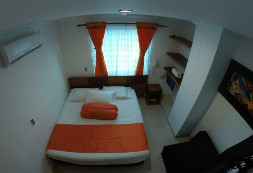 اتاق لوکس با تخت بزرگ, Najjez