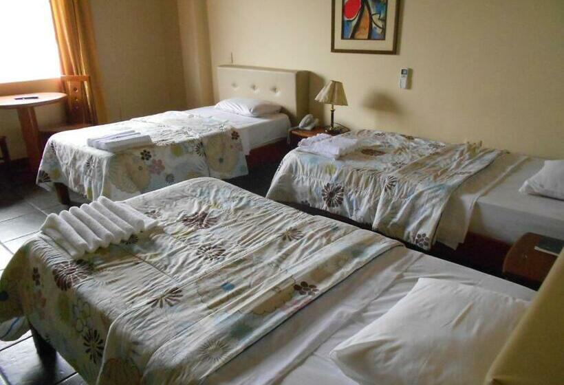 غرفة قياسية ثلاثية, Oro Verde & Suites