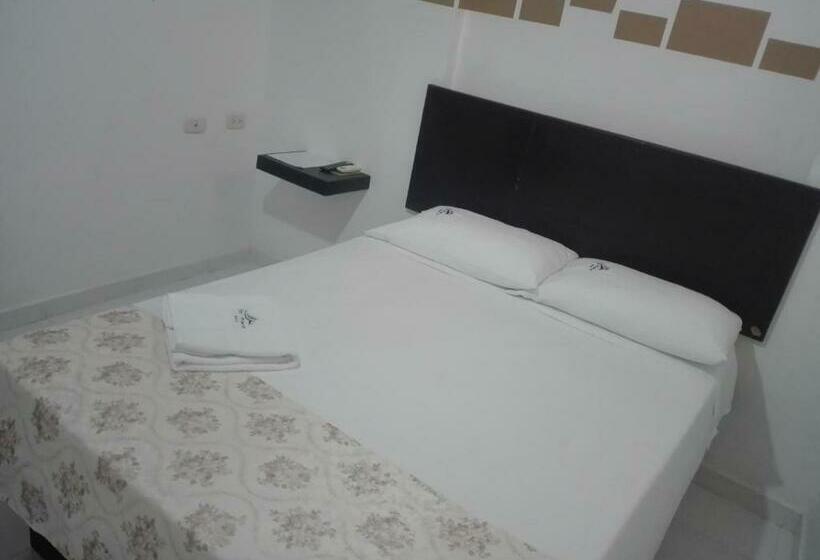 اتاق استاندارد یک نفره, Rio Hotel Montería