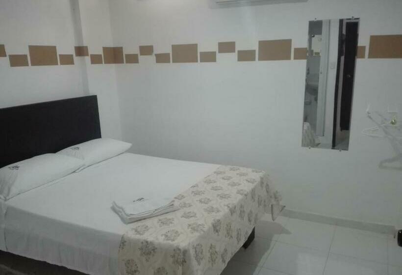 اتاق استاندارد یک نفره, Rio Hotel Montería