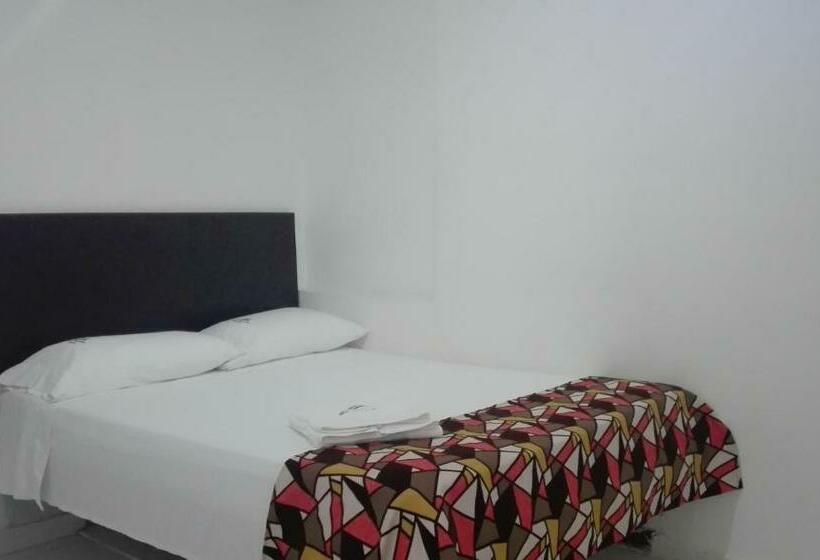 اتاق استاندارد یک نفره, Rio Hotel Montería