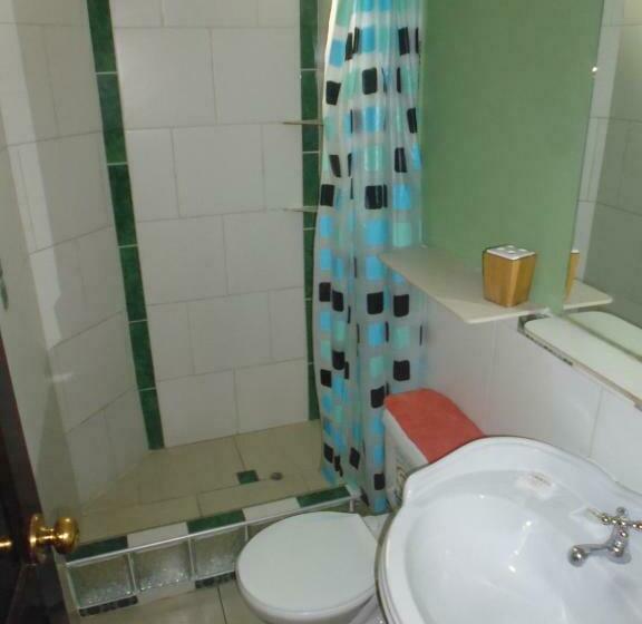 标准间, Tinkus Inn