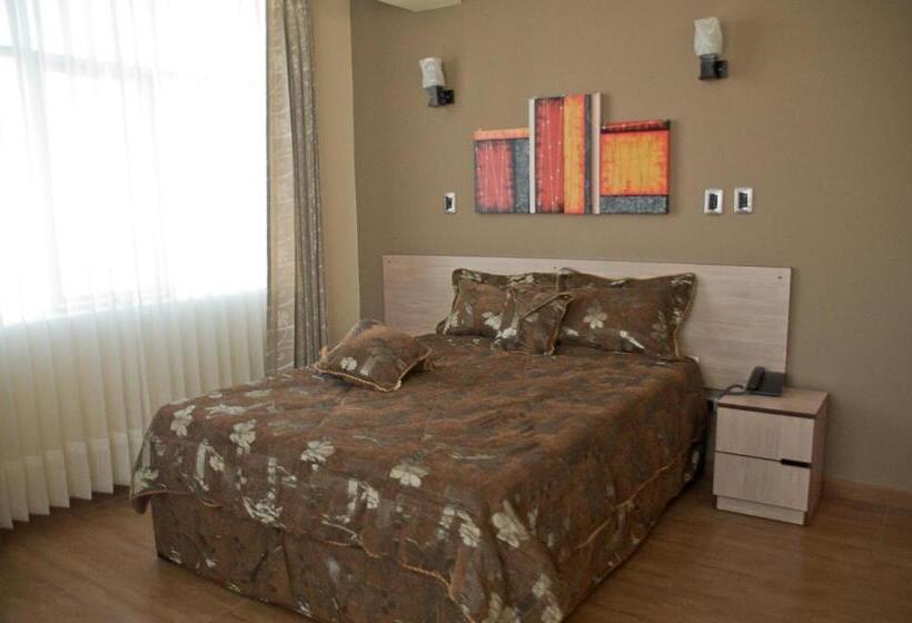 סוויטת ג'וניור, Torresur Tacna
