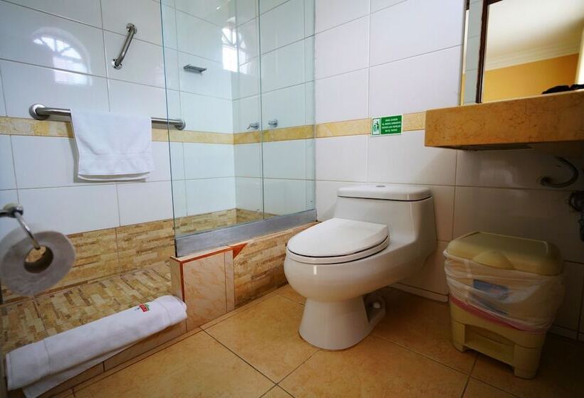 غرفة قياسية, Lunahuana River Resort