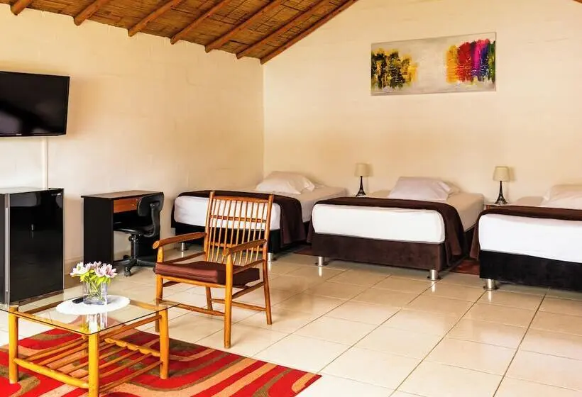 Superior Kolmen Hengen Huone, Qala Hotel & Resorts