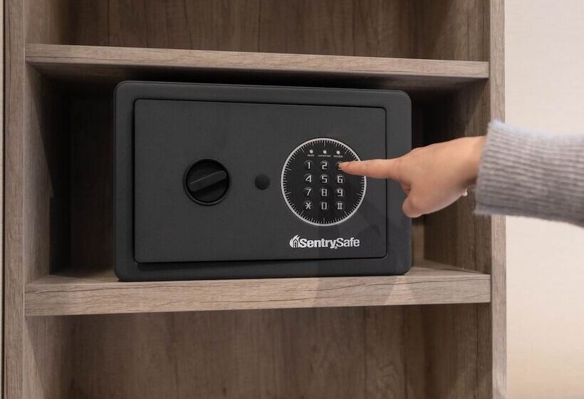 컴포트 룸, Sanrriott Shinsaibashi