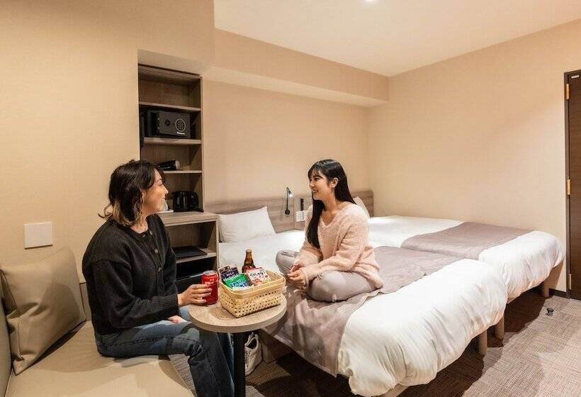 컴포트 룸, Sanrriott Shinsaibashi