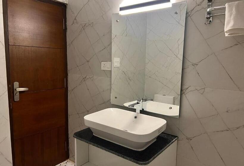 اتاق استاندارد, The Lake Hill   Ridge