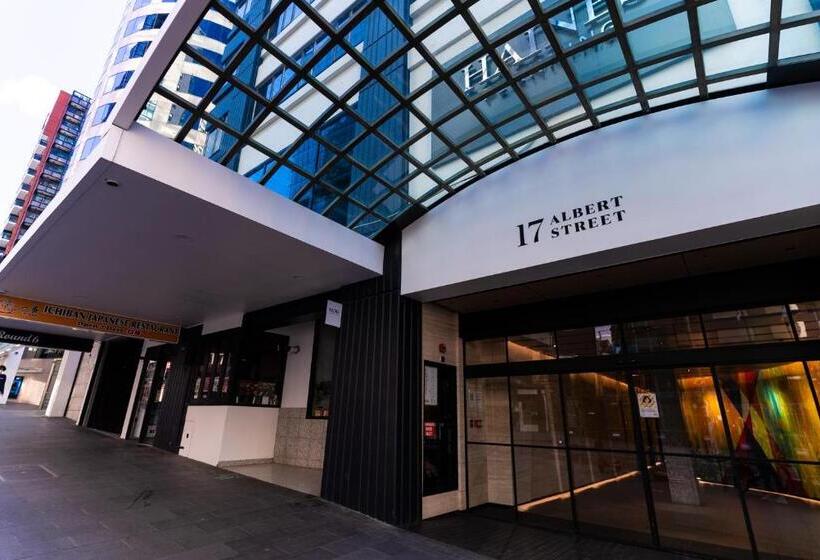 اتاق خانوادگی با چشم‌انداز دریا, Garden Hostel