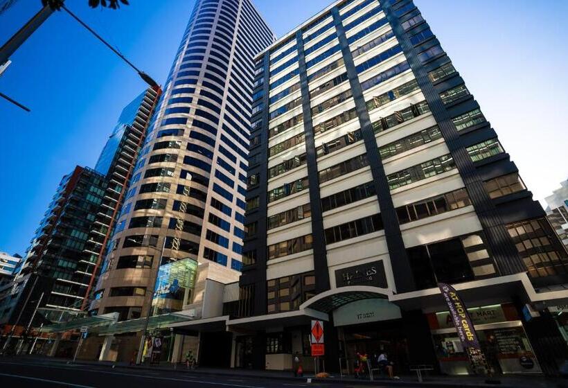 اتاق استاندارد چهار تخته با چشم‌انداز دریا, Garden Hostel