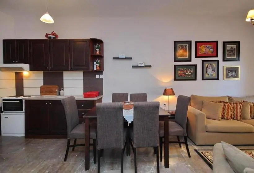 Huoneisto 2 Makuuhuonetta, Aloe Luxury Apartments & Suites