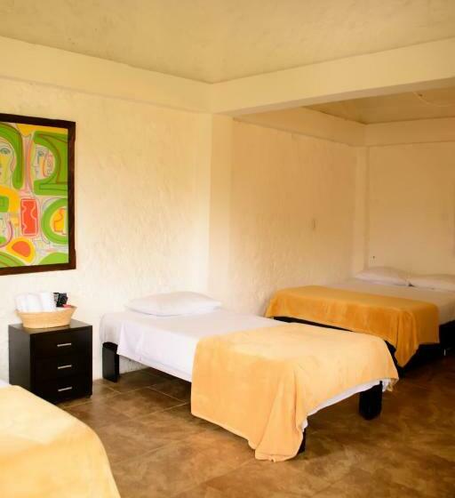 スタンダード４人部屋, Finca Hotel Loma Verde