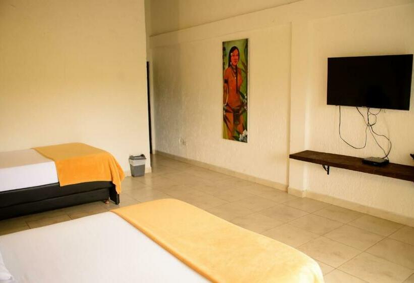 스탠다드 트리플 발코니 룸, Finca Hotel Loma Verde