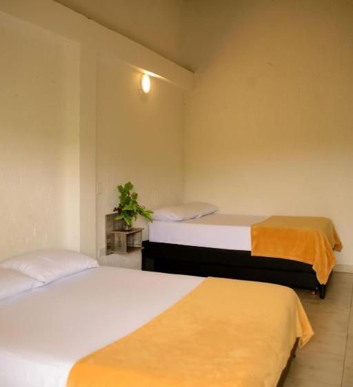 스탠다드 트리플 발코니 룸, Finca Hotel Loma Verde