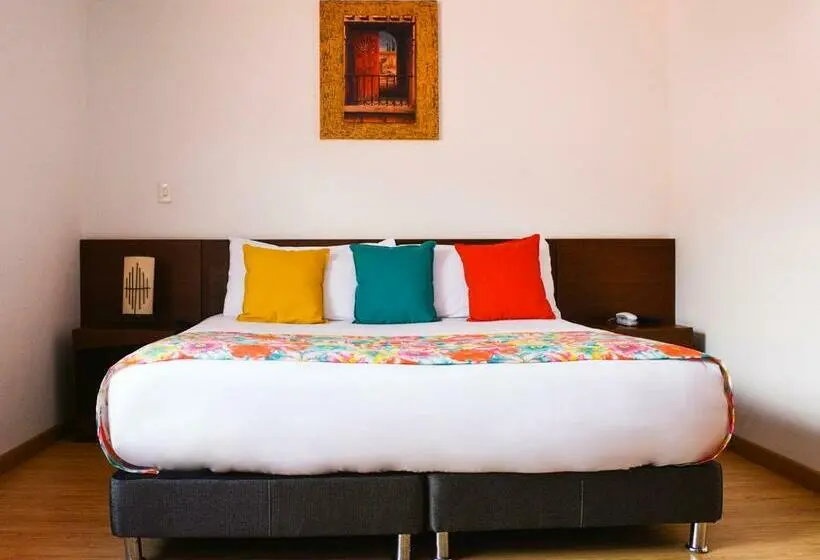 Comfort-huone, Cacique Real