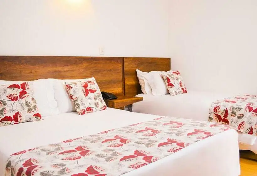 Comfort Kolmen Hengen Huone, Cacique Real