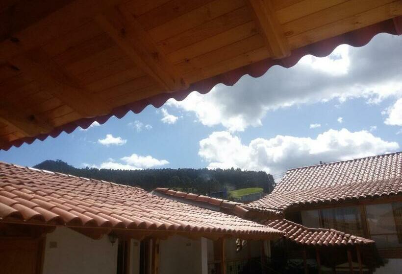 舒适三人间, Cacique Real