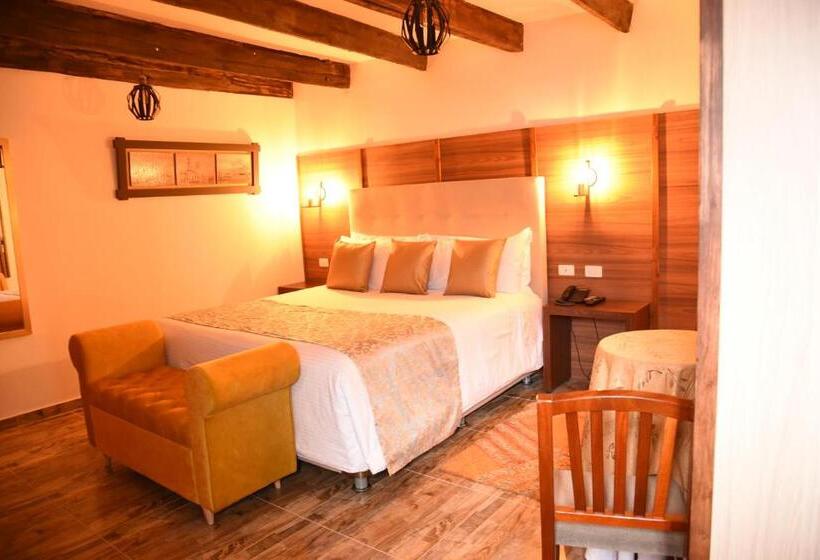 豪华套房, Cacique Real