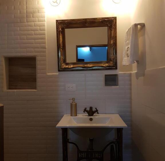 Talo 4 Makuuhuonetta, Casa Isabelita