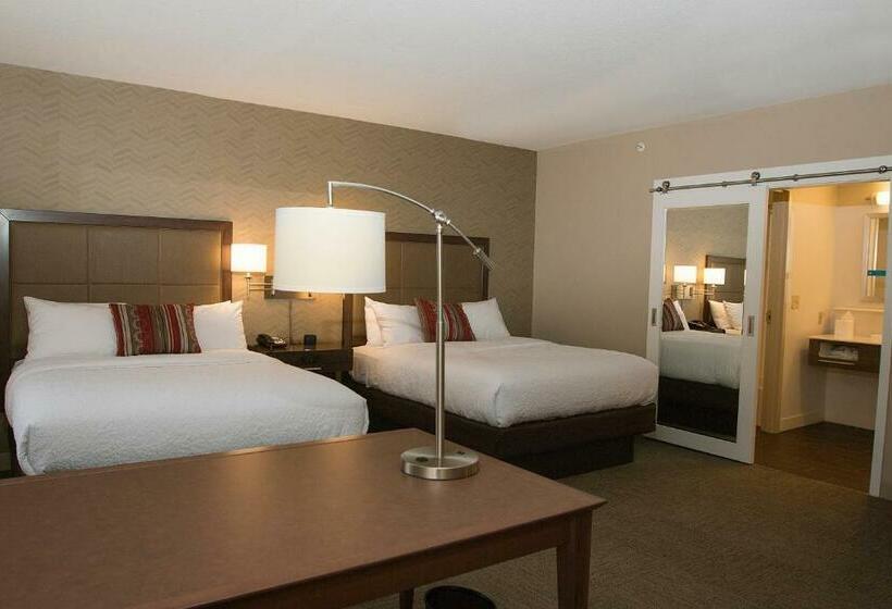 إستوديو قياسى, Hampton Inn & Suites Boone