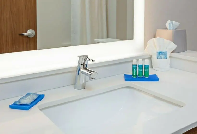 スイート, Holiday Inn Express & Suites   Brigham City   North Utah, An Ihg