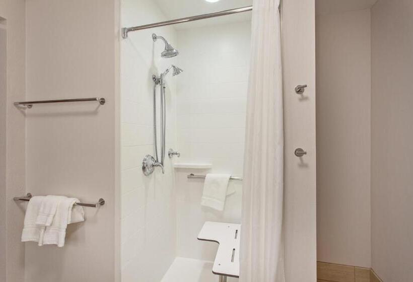 סוויטה מותאמת לאדם עם מוגבלויות, Holiday Inn Express & Suites   Brigham City   North Utah, An Ihg