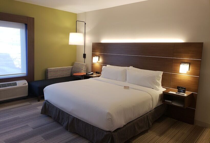 חדר סטנדרט, Holiday Inn Express & Suites   Brigham City   North Utah, An Ihg