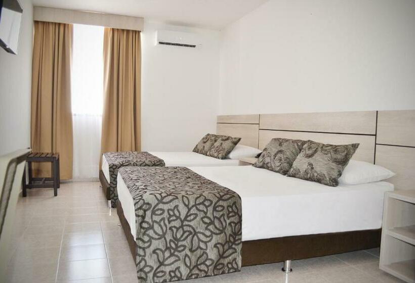 스탠다드 트리플 룸, Kurakatá