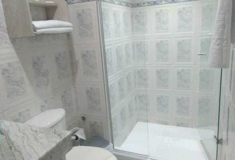 스탠다드 싱글 룸, Kurakatá