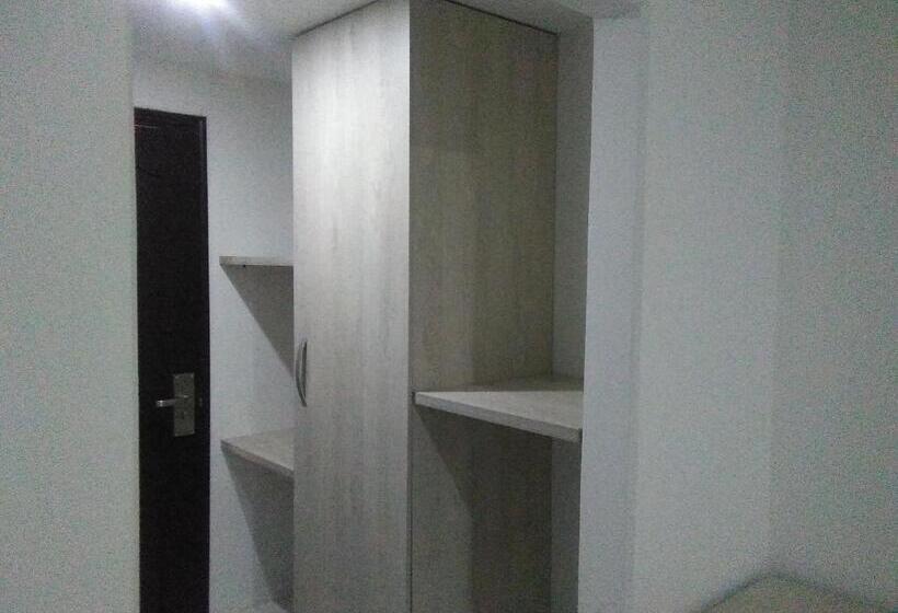 스탠다드 싱글 룸, Kurakatá