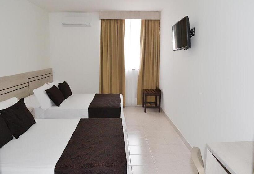 4인용 스탠다드 룸, Kurakatá