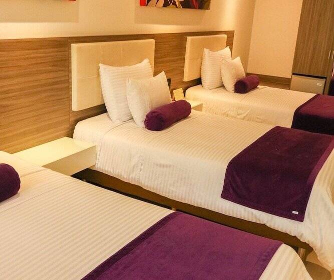 Quarto Triplo Estandar, Loyds